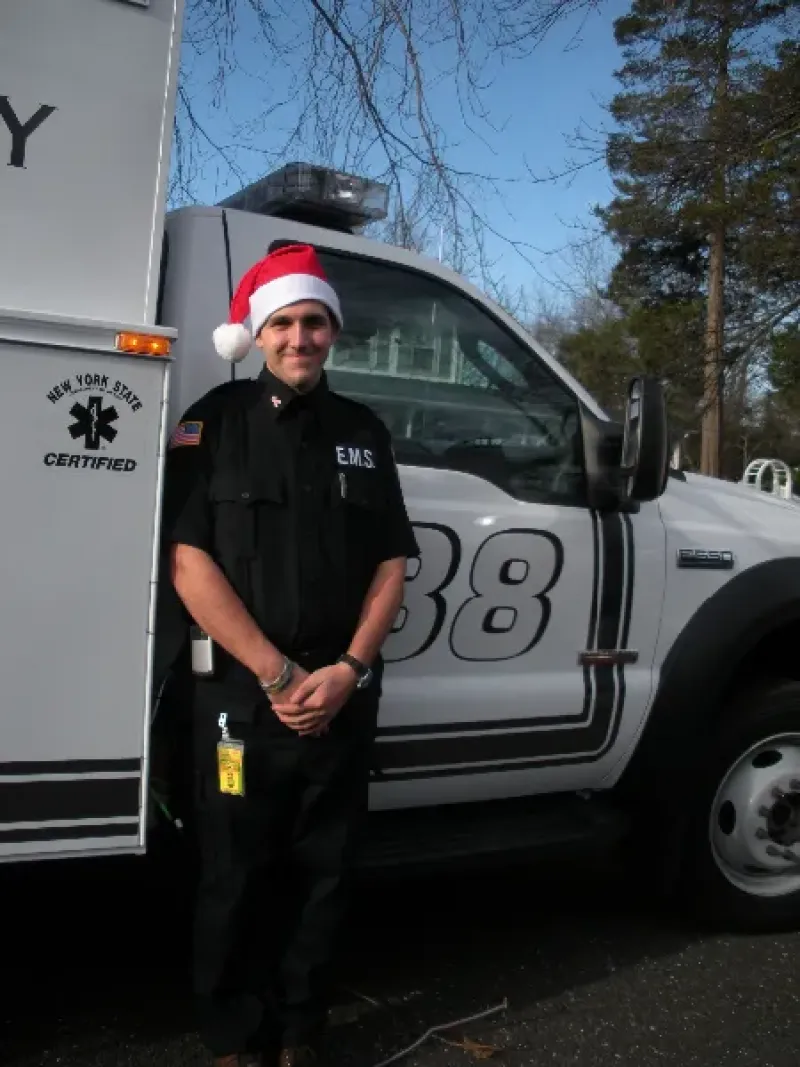 xmas-ambulance-011.webp